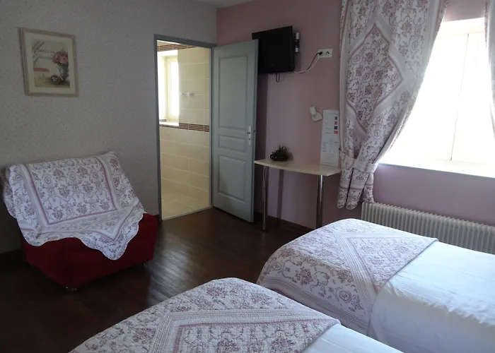 Hotel De Lion Sur Mer